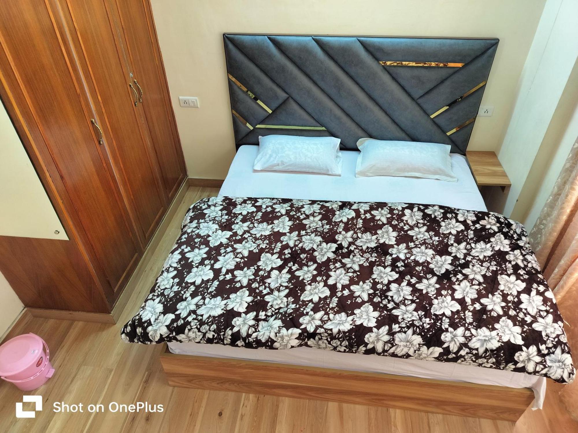 Shimla Vibes B & B Free Pick & Drop From Isbt Shimla Dış mekan fotoğraf